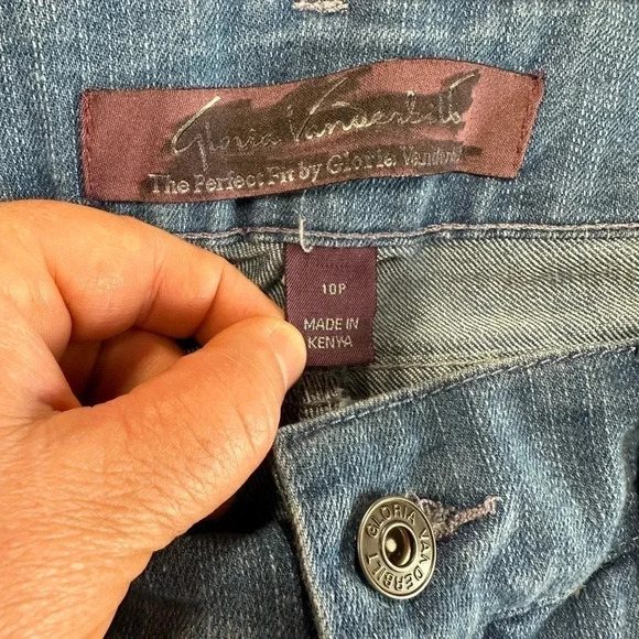 Gloria Vanderbilt Cropped Capri Jeans - Picture 3 of 4